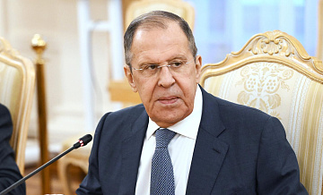 Лавров: Запад обеспокоен тем, как не дать победить Путину в спецоперации