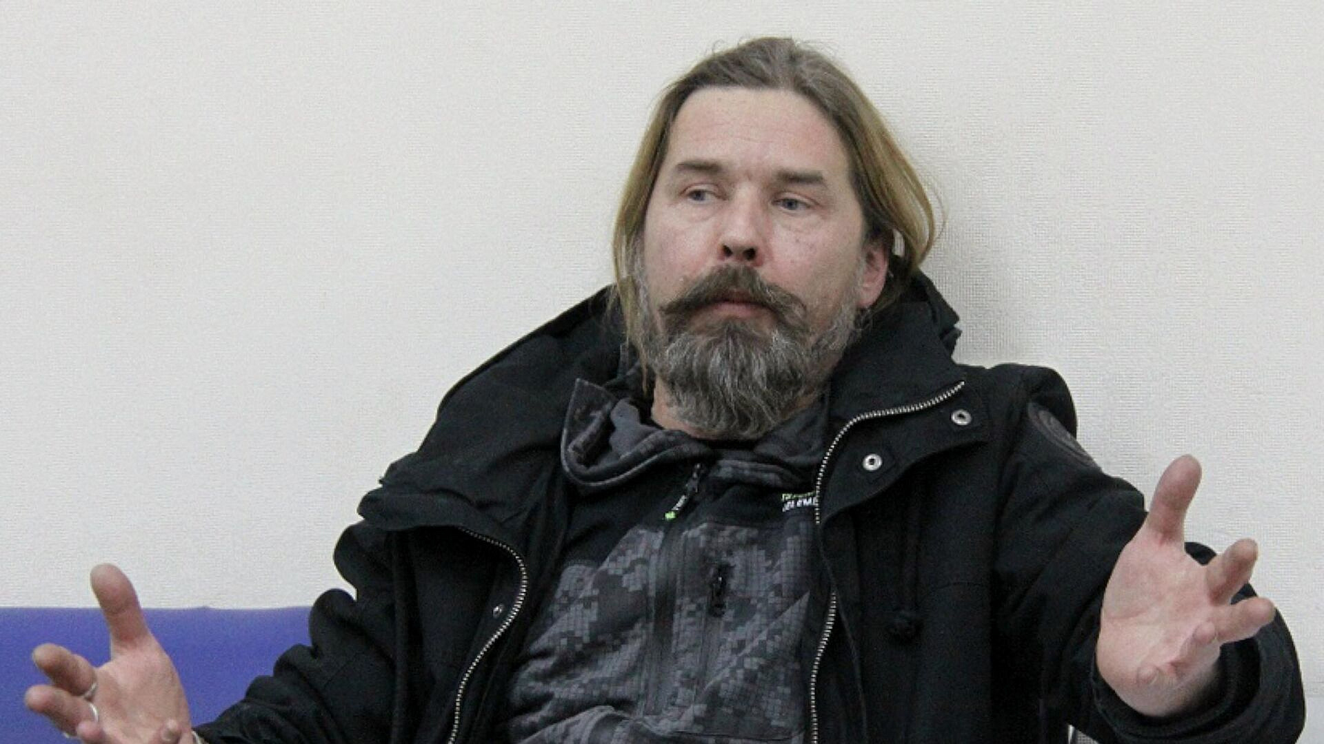 Солиста "Коррозии металла" оштрафовали за демонстрацию нацистской символики
