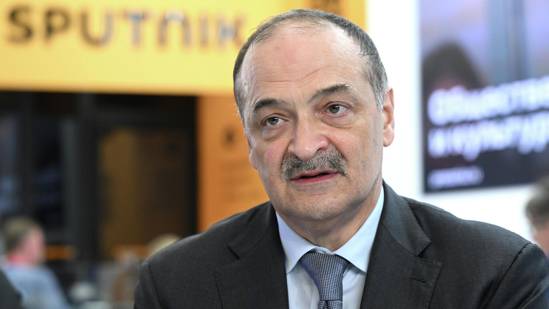 Меликов поручил оказать финансовую помощь муниципалитетам Дагестана