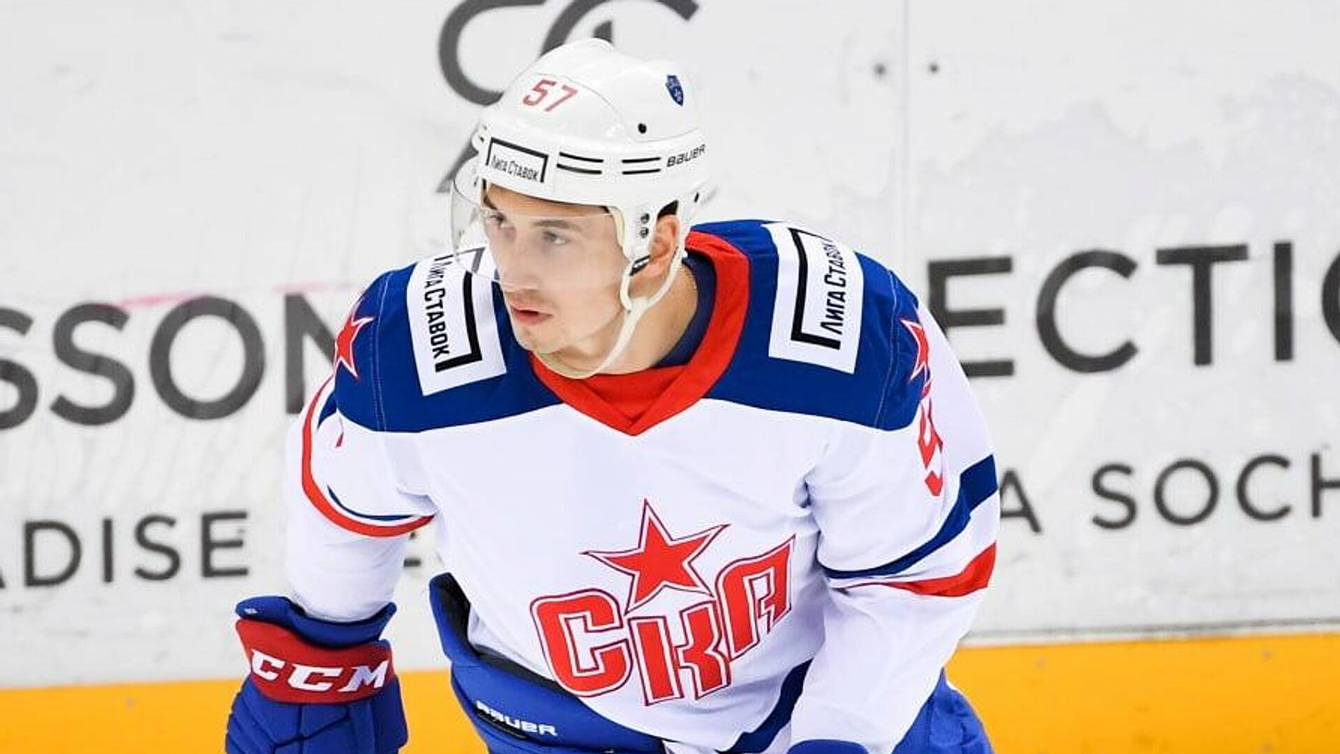 Московское "Динамо" продлило контракт с Швецом-Роговым