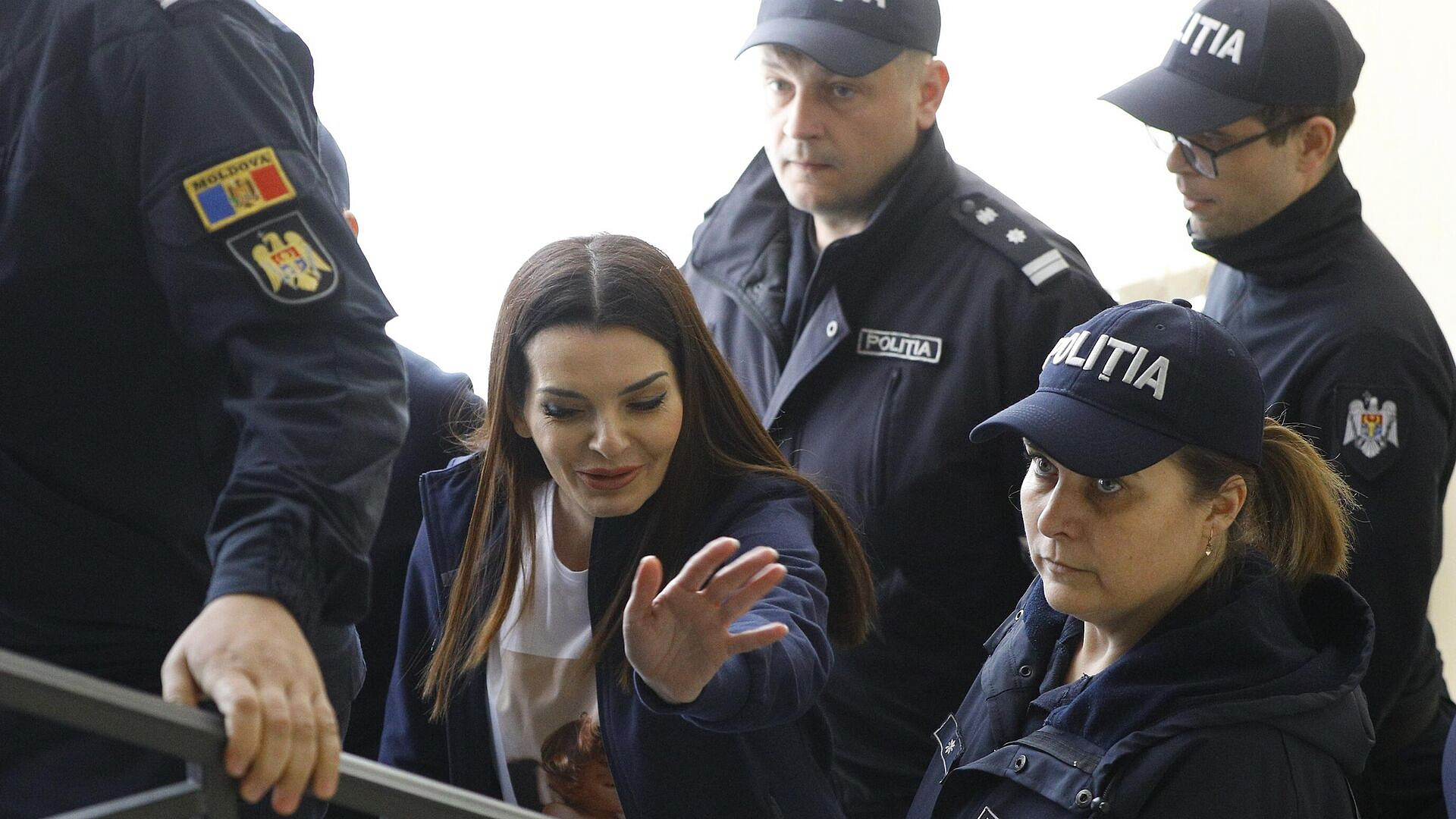 В Кишиневе начались слушания по делу главы Гагаузии Гуцул