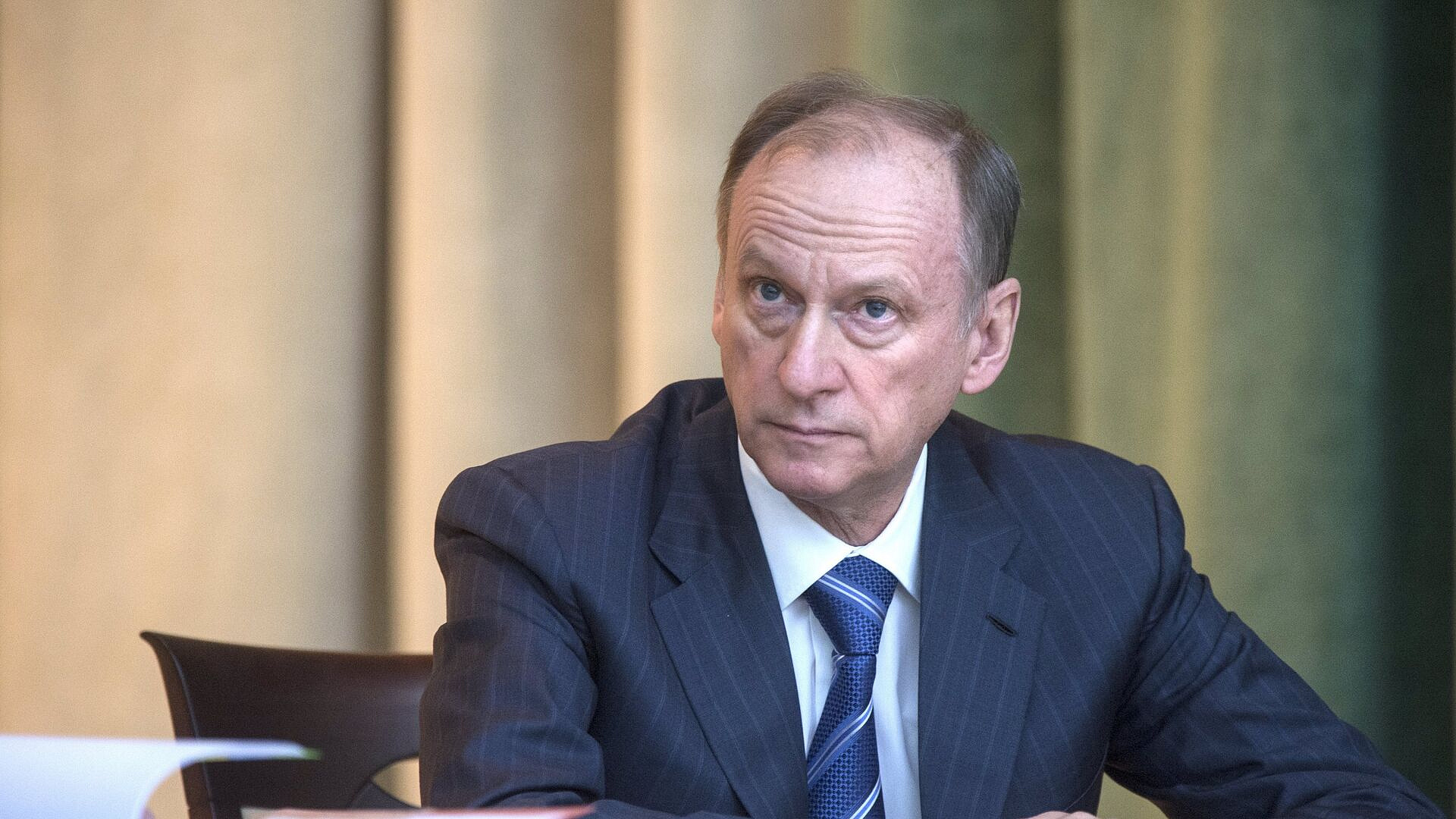 Патрушев: суда с минами на днище регулярно приходят в российские порты