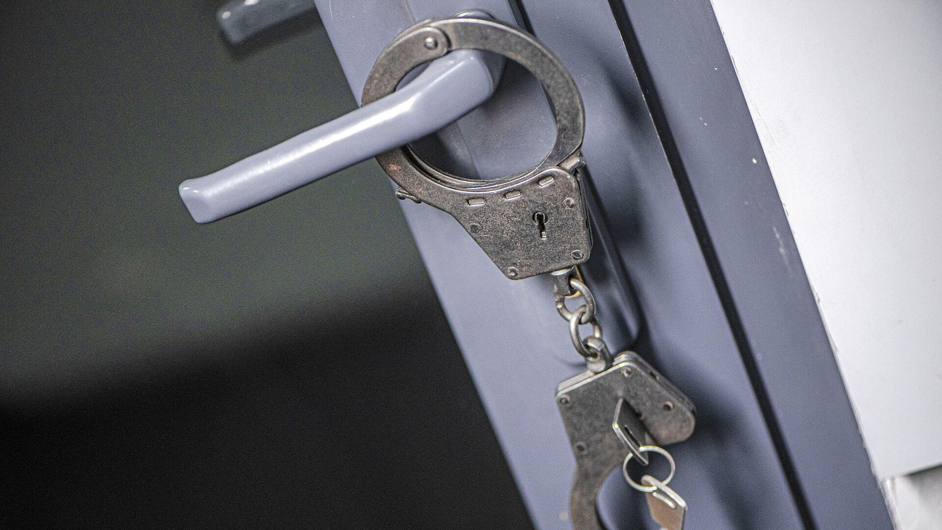 В Москве задержали пьяного мужчину, угрожавшего фельдшерам скорой помощи