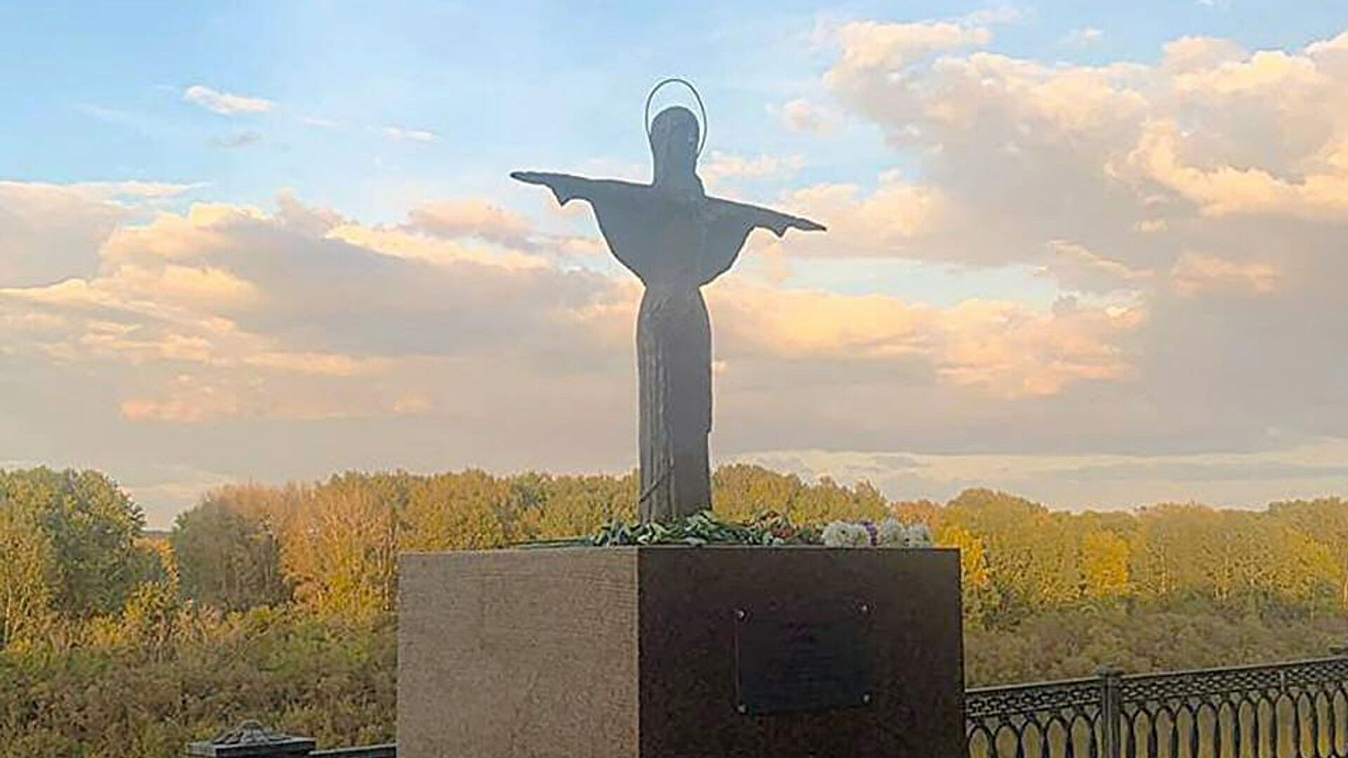 В Кемерово объяснили происхождение скульптуры "Материнская любовь"