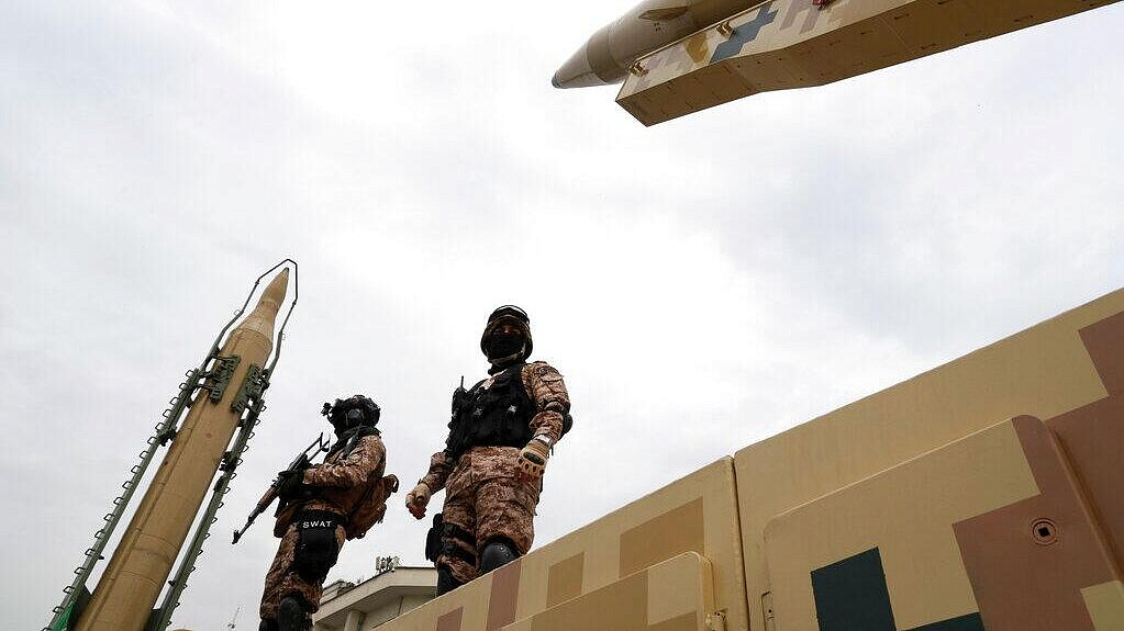 Иран заявил, что нанес сильный урон убежищам американской армии в Дубае