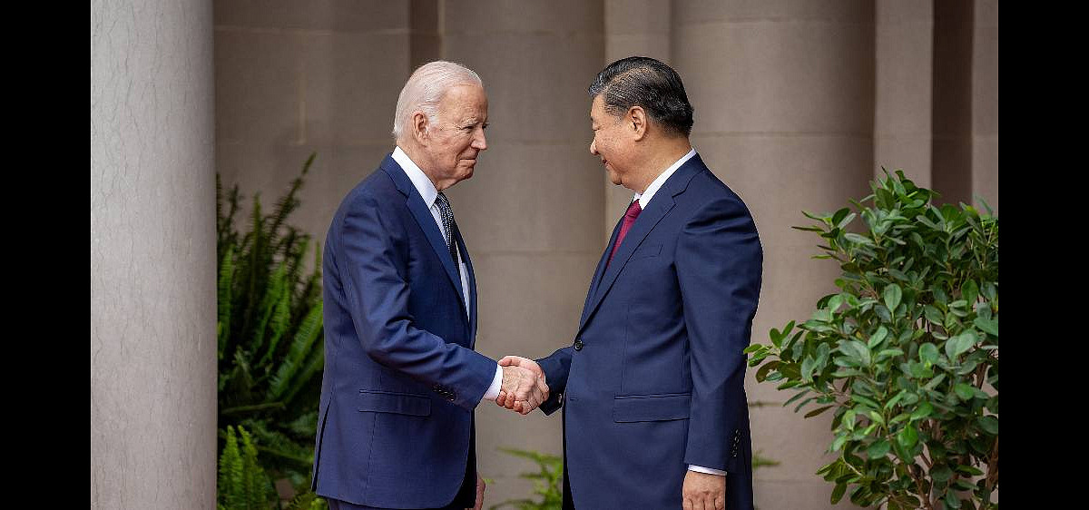 Си Цзиньпин встретился с Байденом на саммите АТЭС