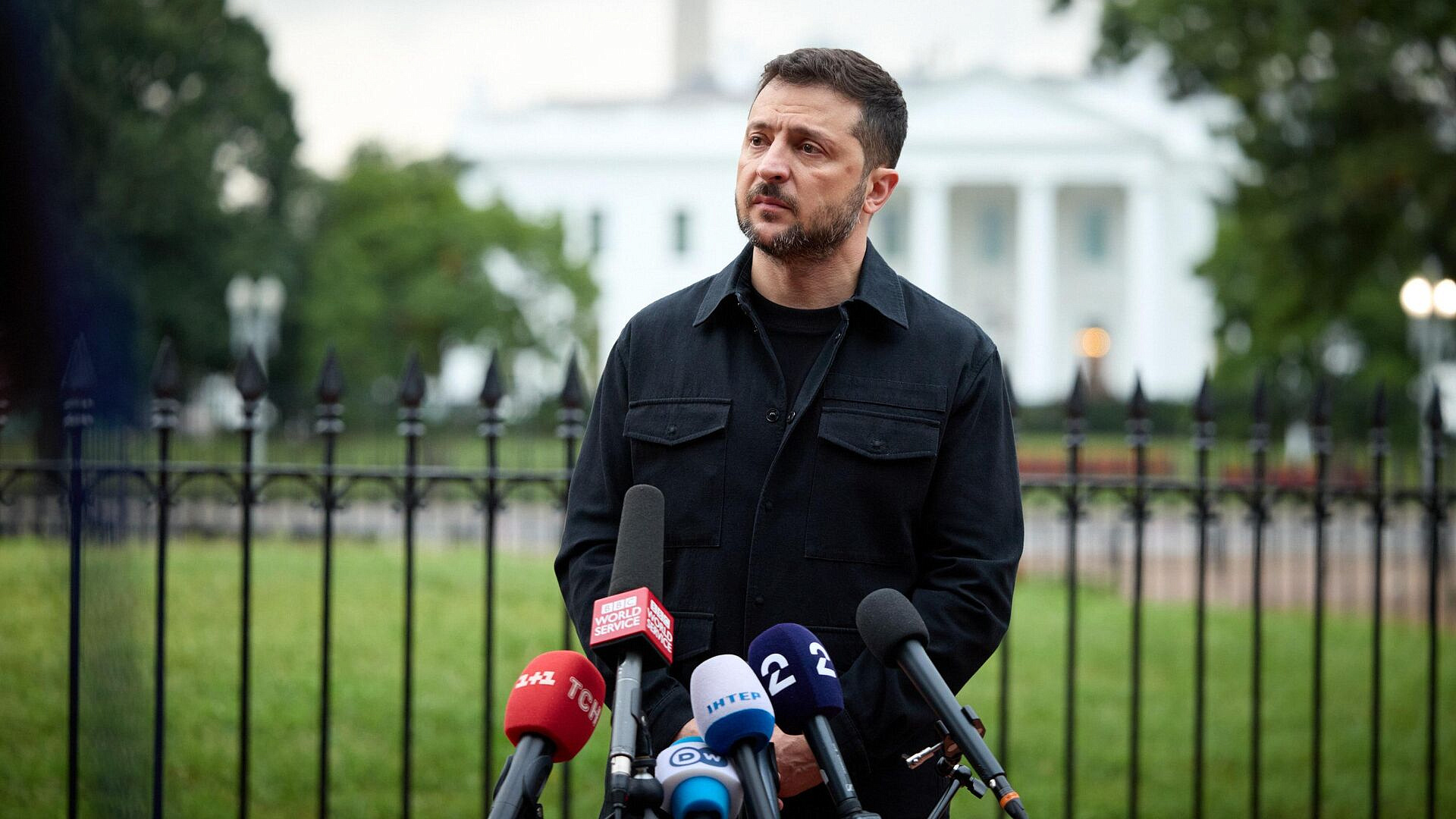 Дизайнер Зеленского рассказала, почему тот сменил образ