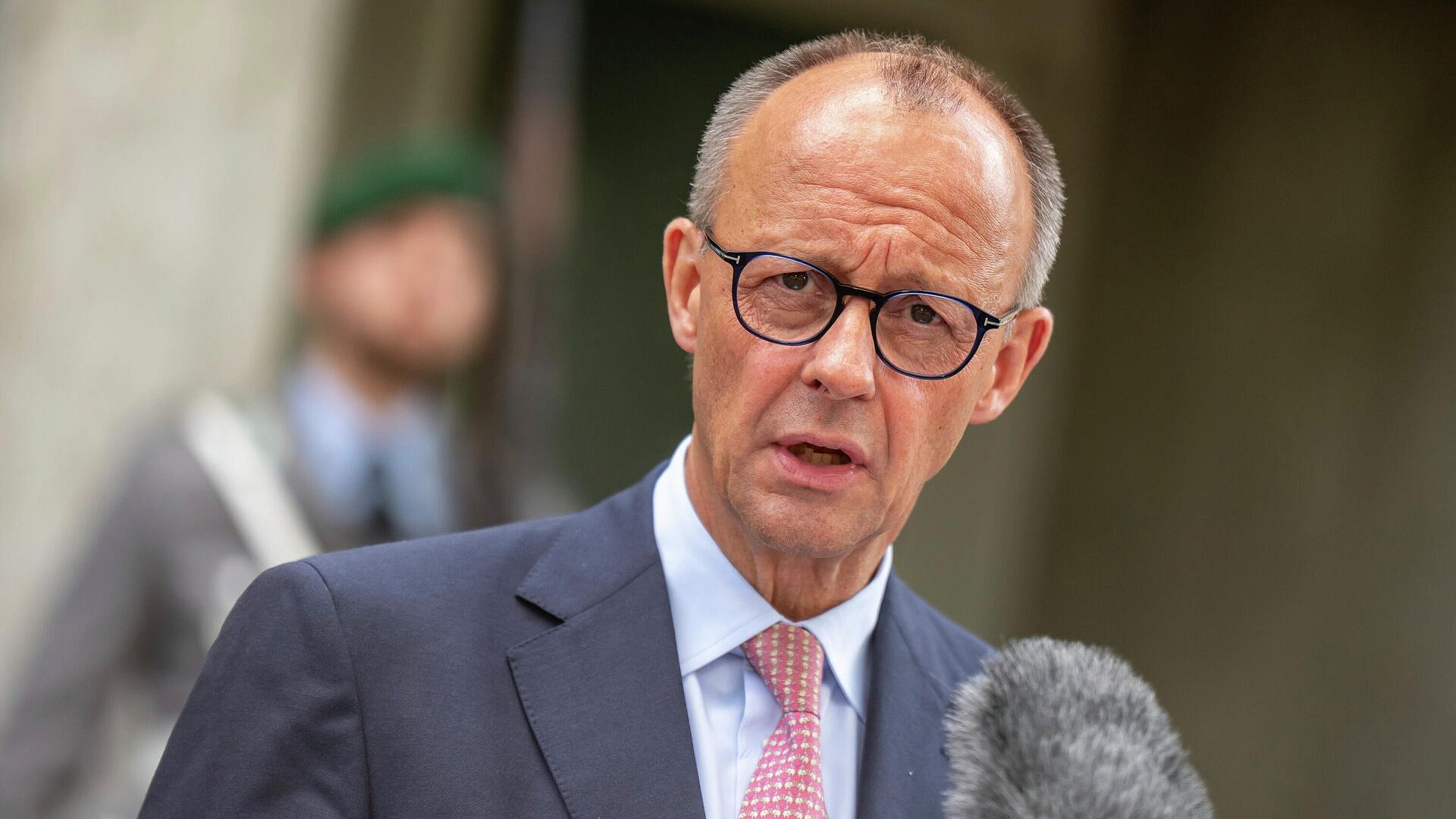 Мерц созовет нацсовет безопасности из-за ситуации с топливом в Германии