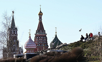 МЧС предупредило москвичей об аномально теплой погоде