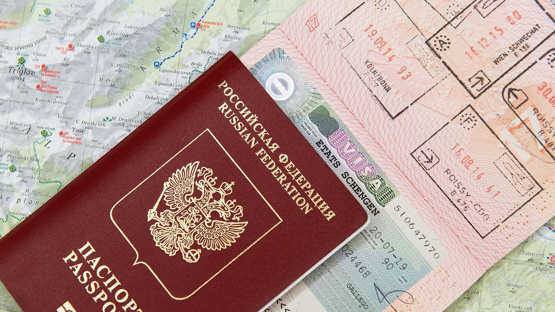 В Госдуме прокомментировали призывы ужесточить выдачу шенгена россиянам