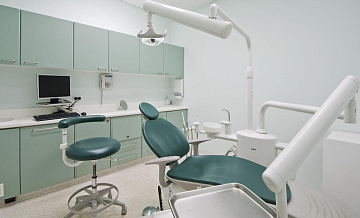 В Госдуме предложили ввести бесплатную чистку зубов по ОМС для детей