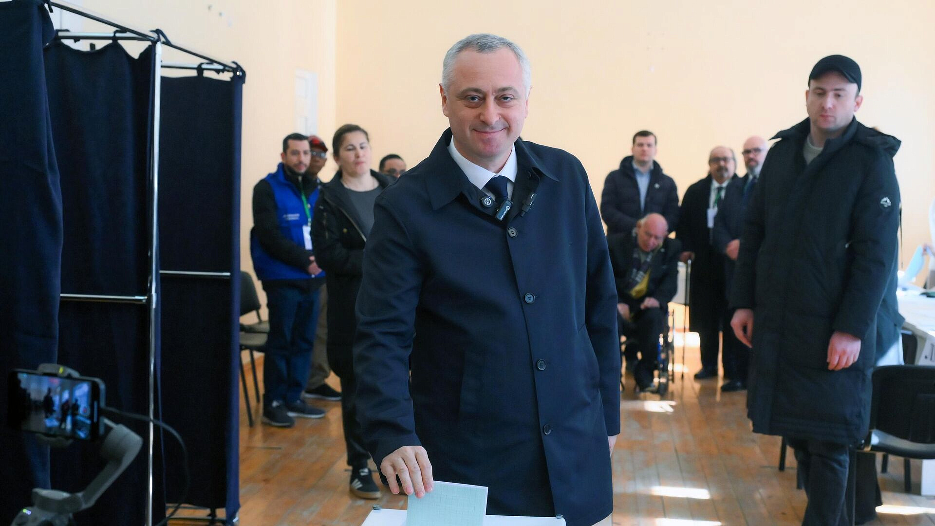 На выборах в Абхазии за Гунбу проголосовали 57 процентов избирателей