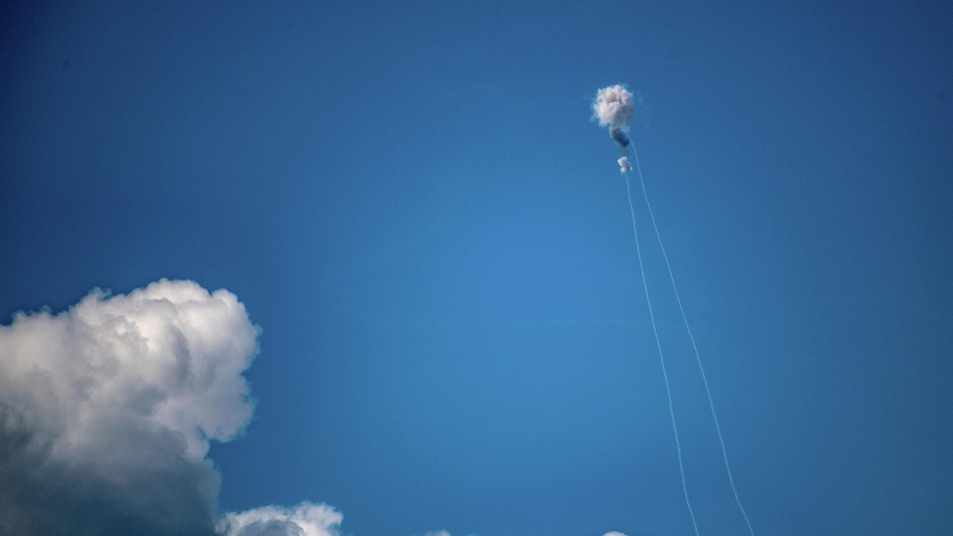 Израиль третий раз за ночь зафиксировал пуск ракет из Ирана