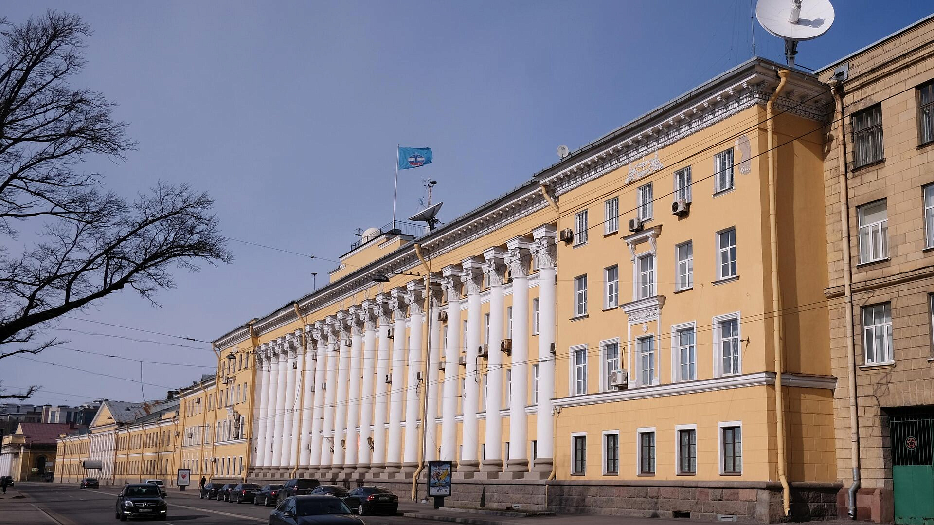 СМИ: в академии при Минобороны арестовали преподавателей за хищения
