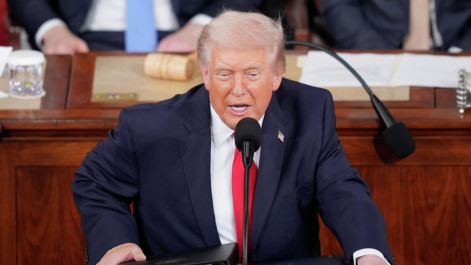 США в результате ударов по Ирану поразили сотни целей, заявил Трамп