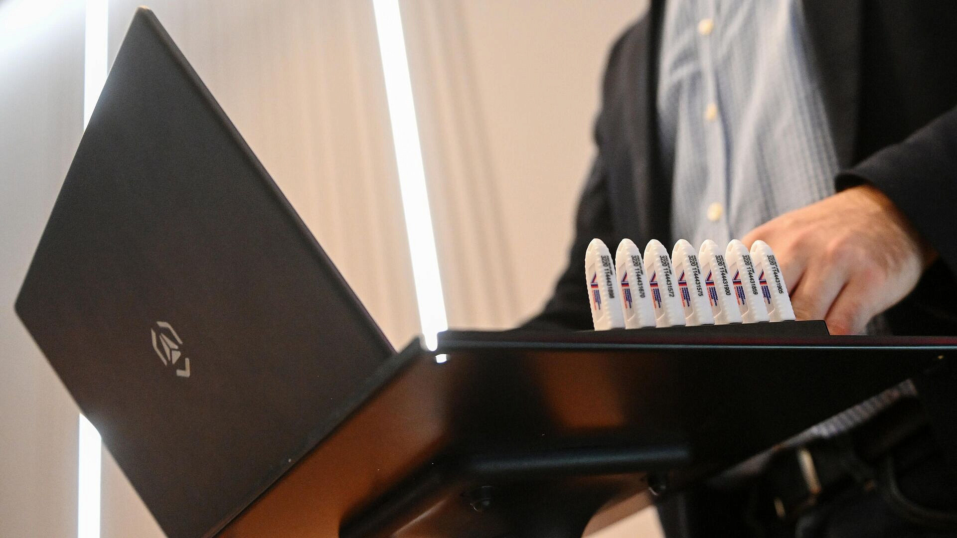 �������� ����� � ���� ��� �� �������������