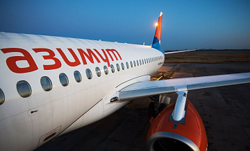 Самолет "Азимута" совершил аварийную посадку в Красноярске