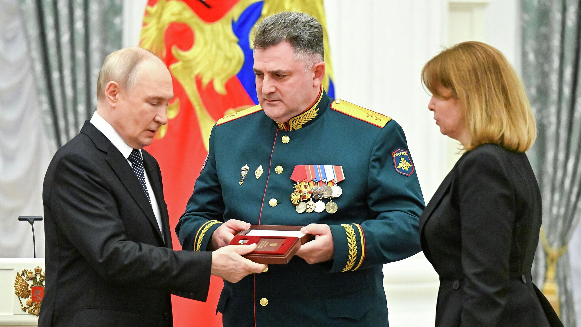 Марзоев рассказал, о чем говорил с Путиным после получения награды сына
