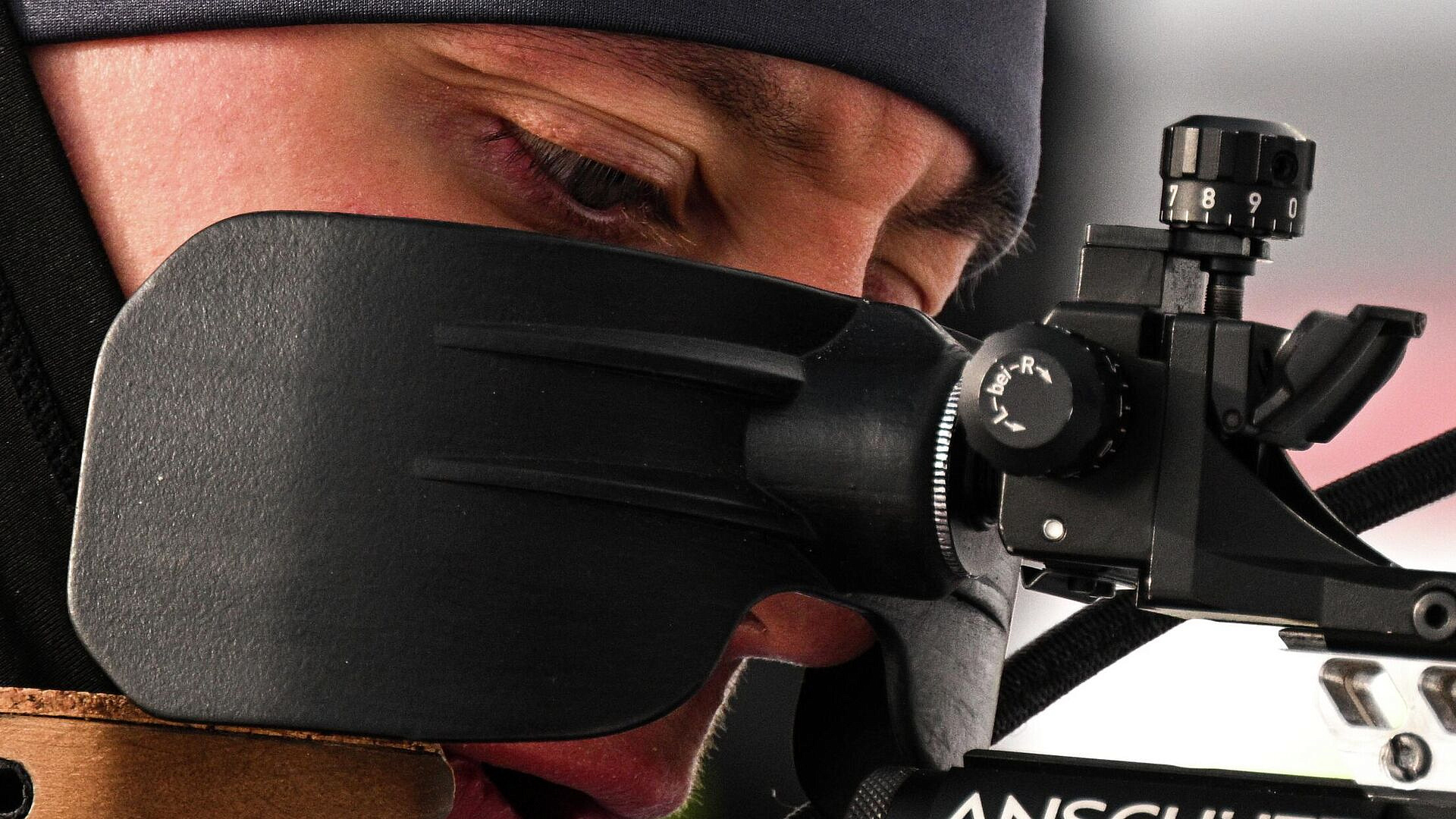 Коновалов выиграл гонку преследования на этапе Кубка России по биатлону