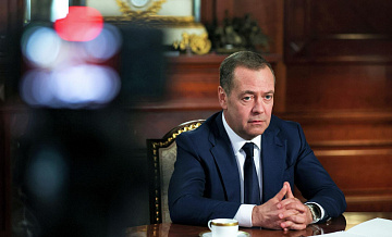 Медведев упомянул суд над Каддафи, говоря об иммунитете Мадуро