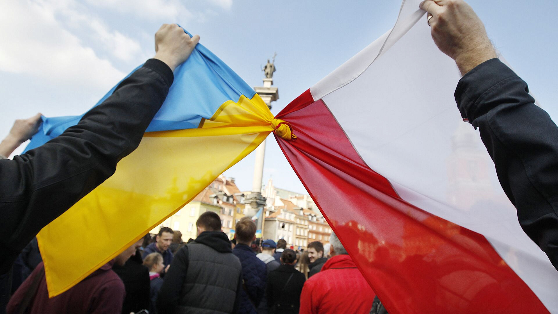Захарова назвала спор Польши и Украины жабагадюкингом