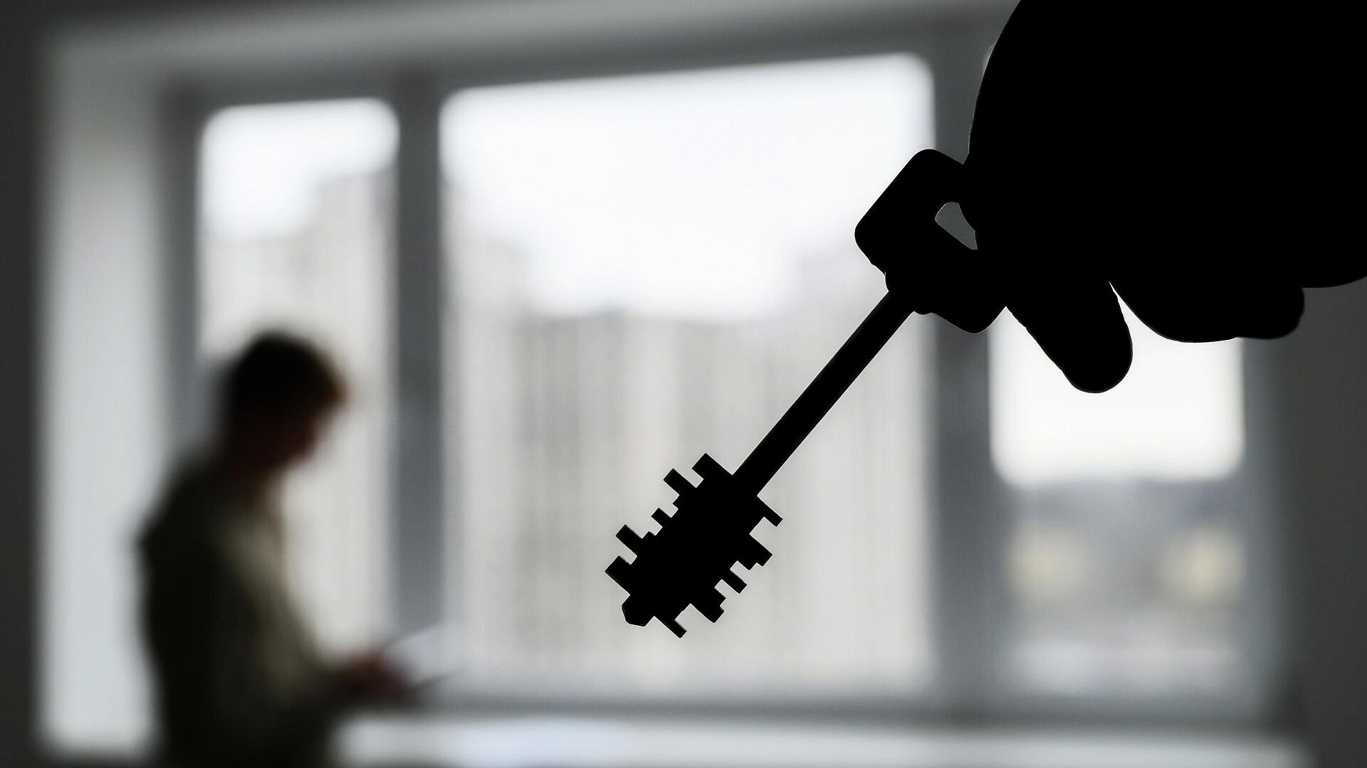 В Госдуме предложили сделать все сделки с недвижимостью безналичными