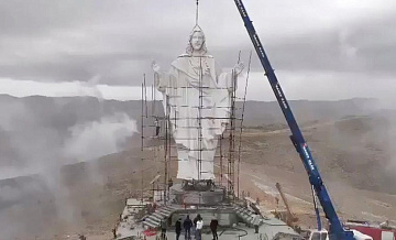 На границе Ливана и Сирии появилась статуя Христа
