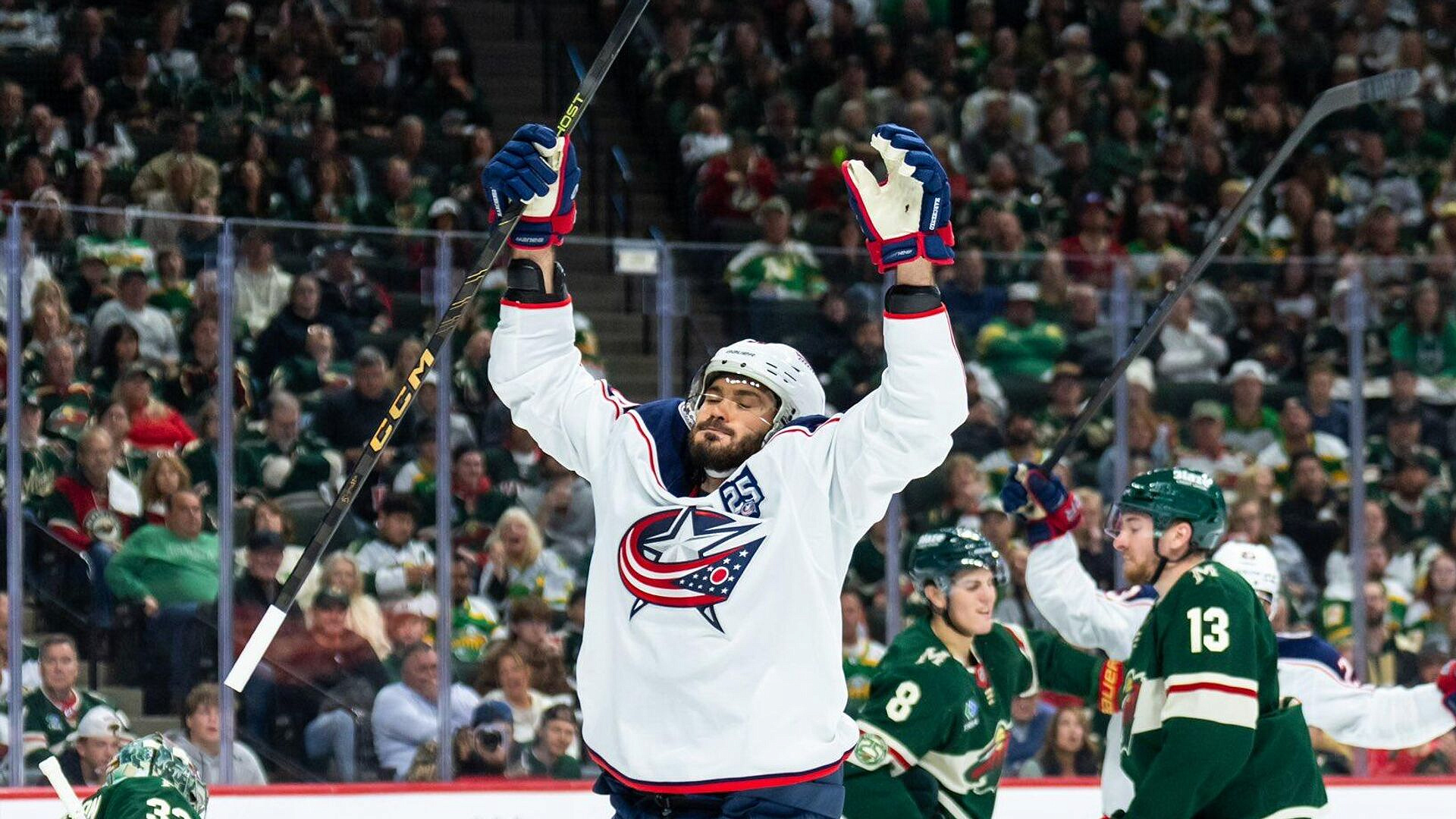 Форвард "Коламбуса" Марченко признан первой звездой дня в НХЛ