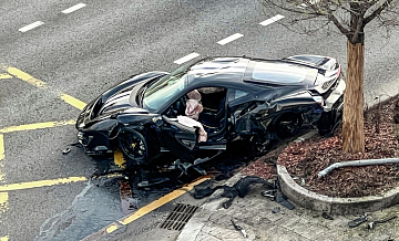 Пассажир Ferrari первым покинул машину после ДТП в центре Москвы