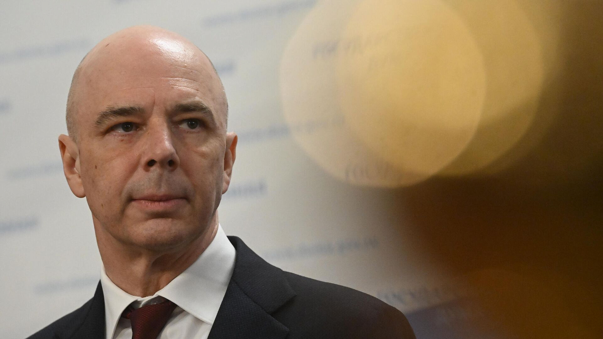 Силуанов призвал поддерживать бизнес, который не выводит деньги в офшоры