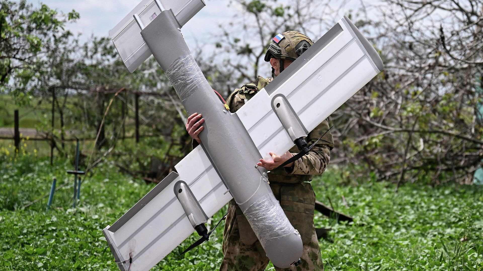 Российские военные рассказали о преимуществах FPV-дронов "Молния"