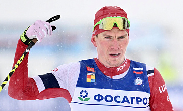 Лыжник Большунов победил на этапе Кубка России