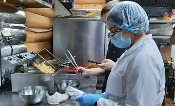 Базу отдыха в Башкирии проверяют после сообщения об отравлении москвичей