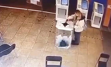 Замглавы ЦИК призвал к жесткому наказанию за порчу избирательных урн