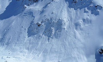 В Магаданской области нашли тело сноубордистки, попавшей под лавину