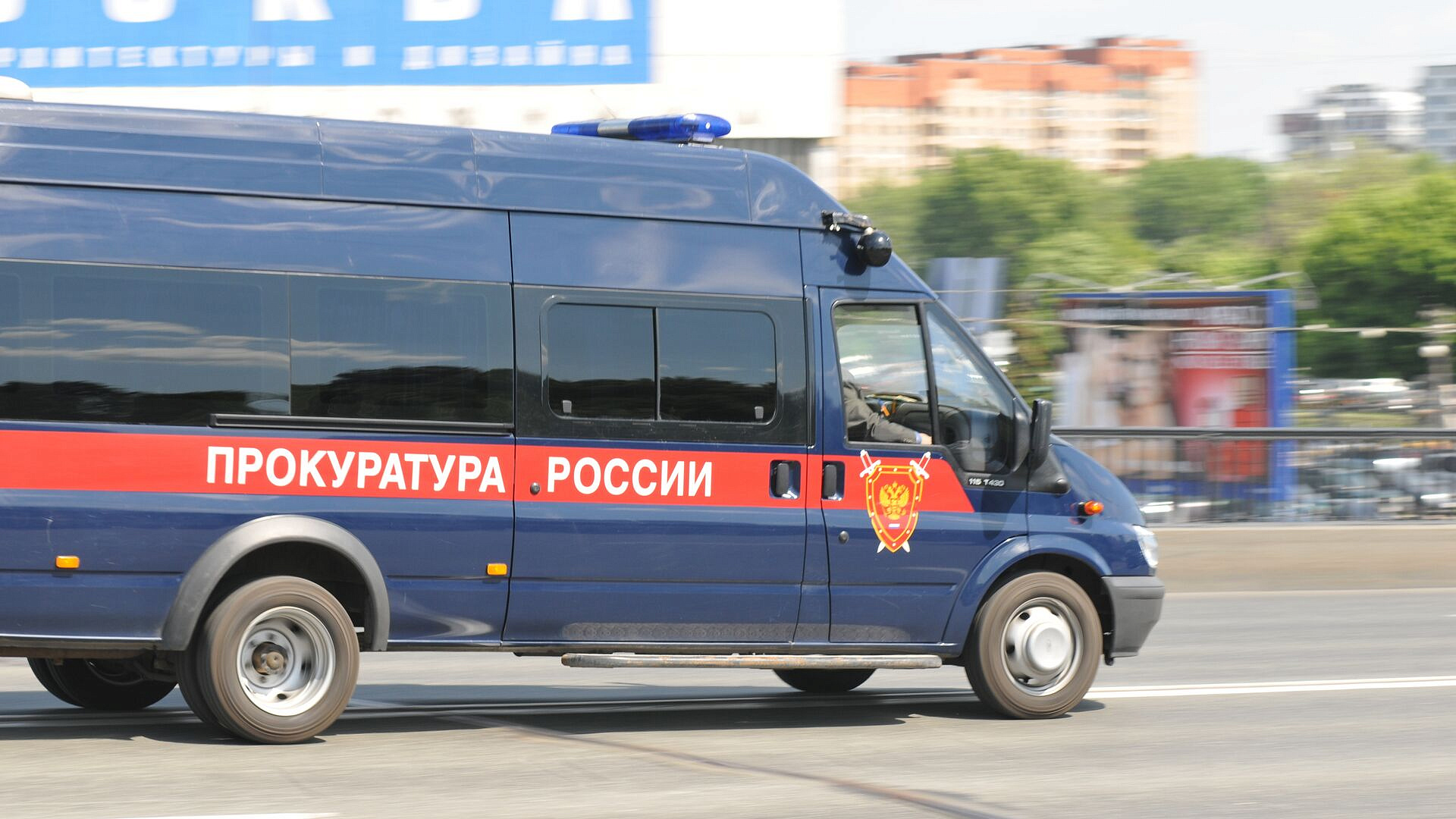 Прокуратура выясняет причины обрушения перекрытий в доме в Петербурге