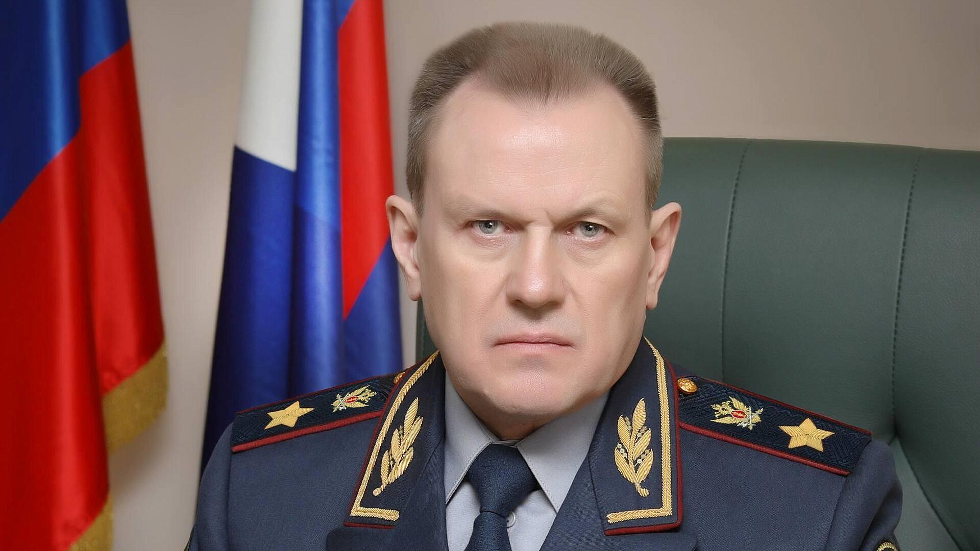 Директор ФСИН возложил цветы к Могиле Неизвестного Солдата