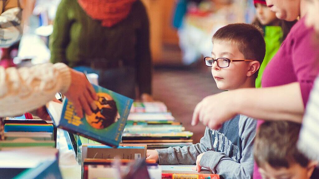 Минцифры оценило затраты на программу "Детская книжная карта"