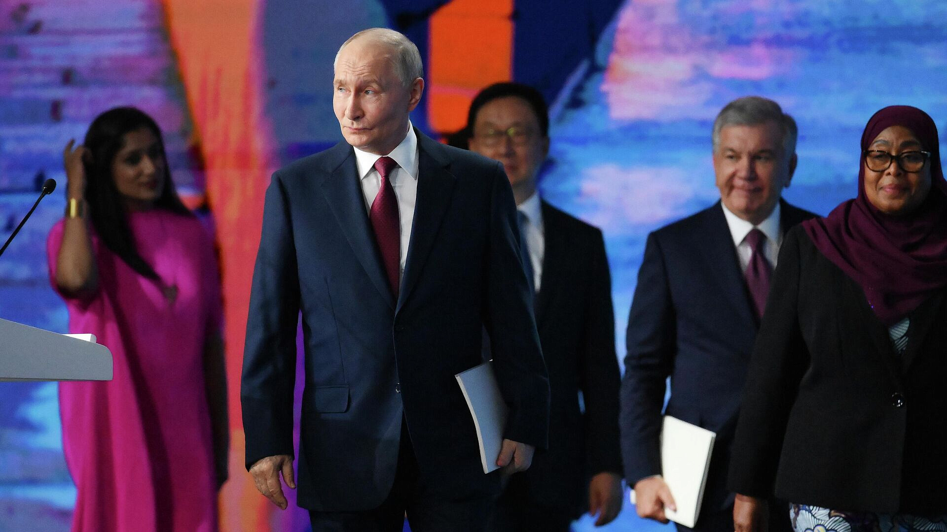 Путин сообщил, что бегло посмотрел "открытое письмо" Зеленского