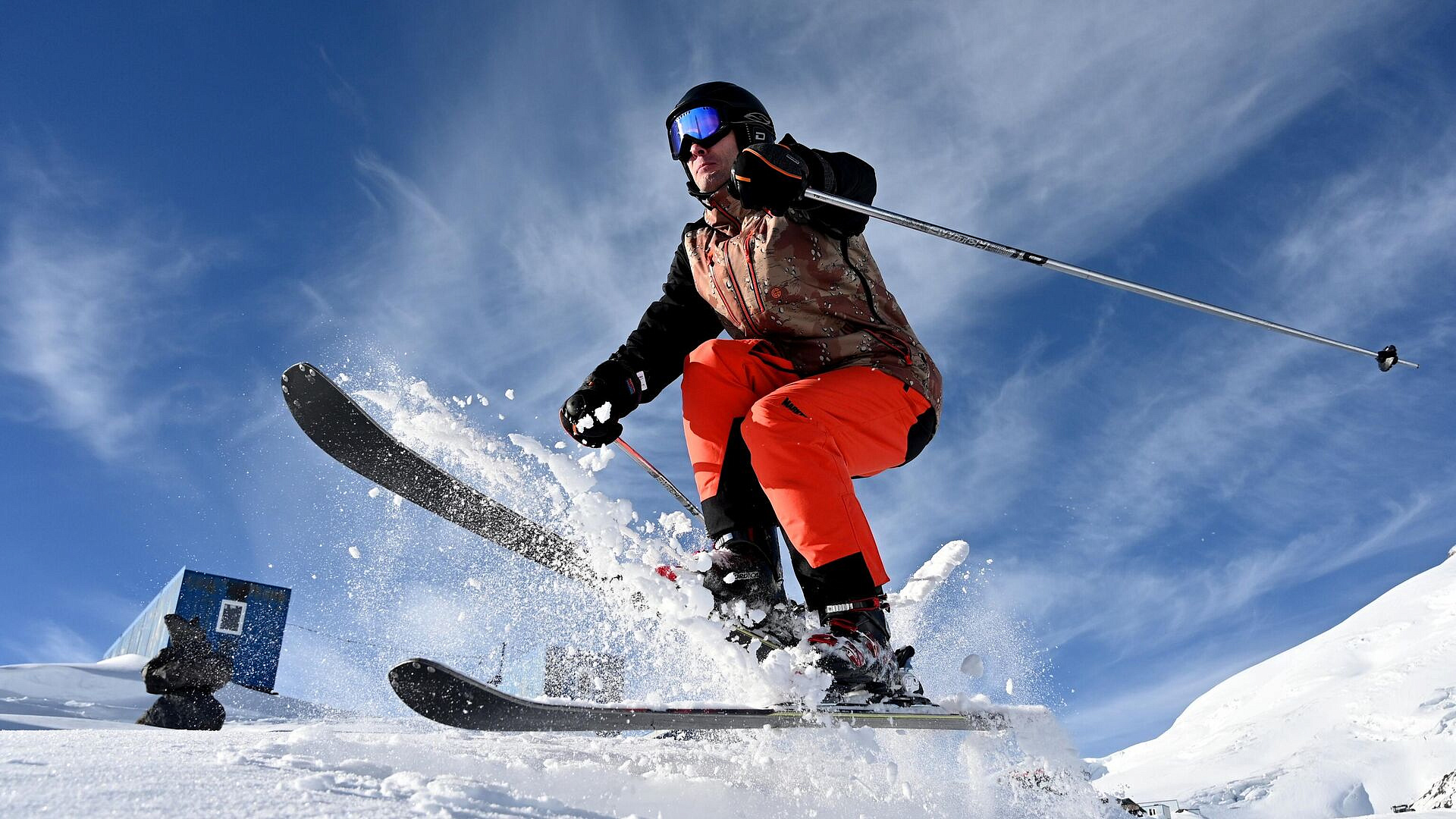 В России предложили запретить катание на горнолыжных склонах без шлемов