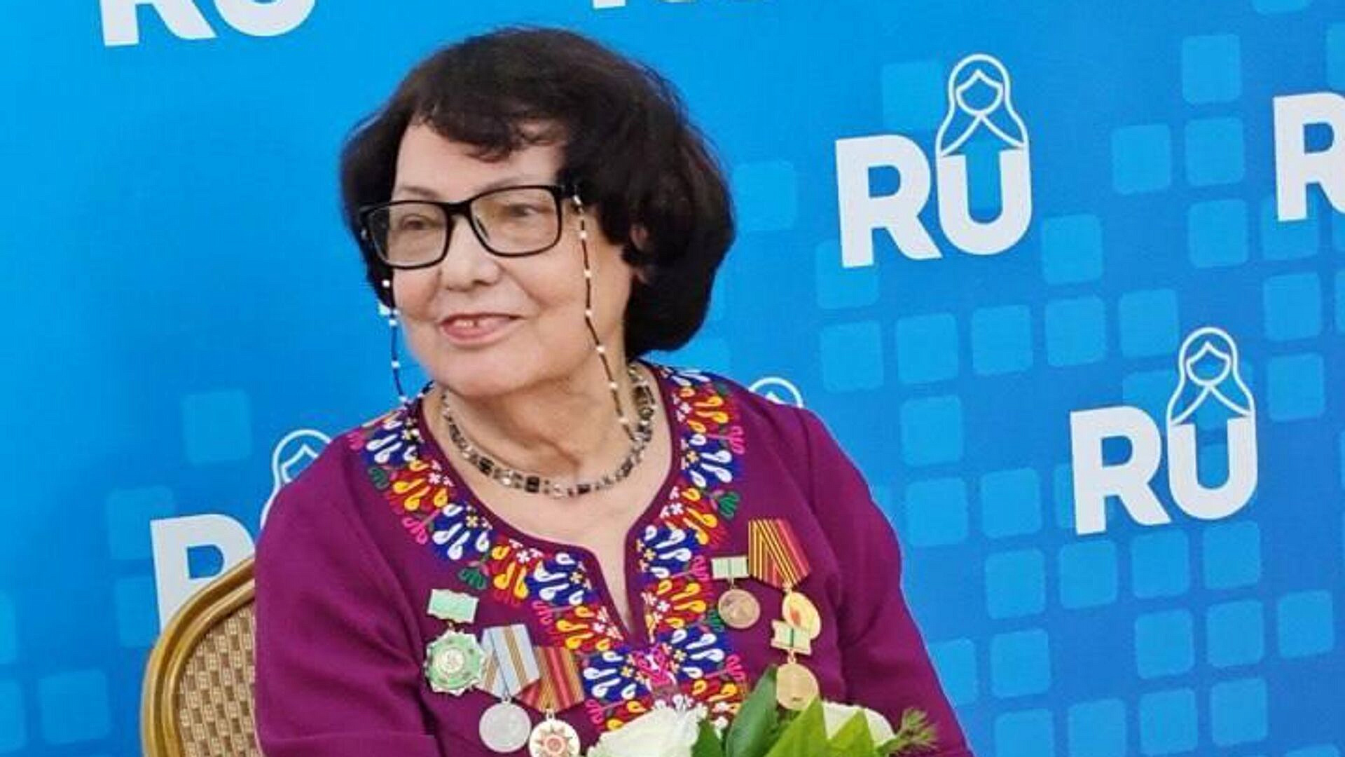 В Туркмении прошла встреча жительницы блокадного Ленинграда со школьниками