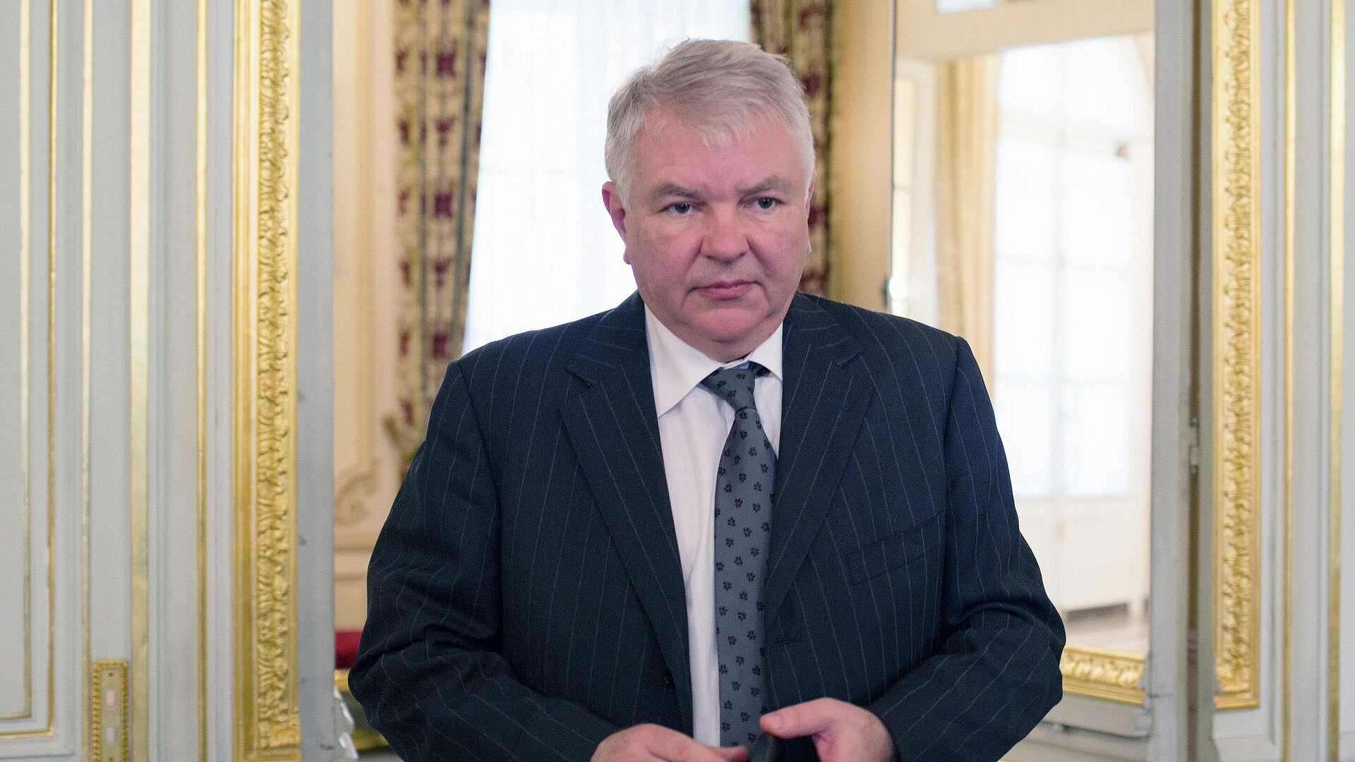 Посол прокомментировал слова Макрона о необходимости диалога с Россией