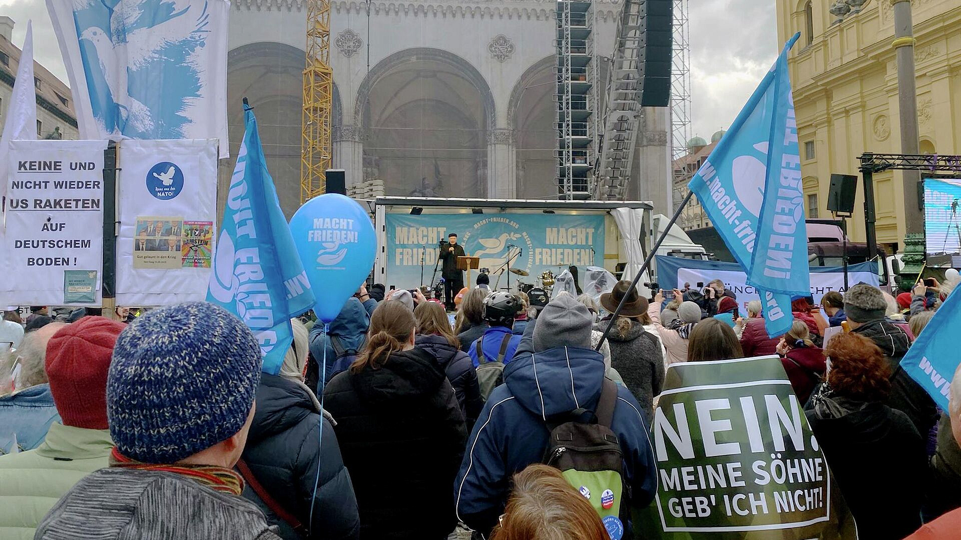 Полиция не пустила несших флаг России к месту Мюнхенской конференции