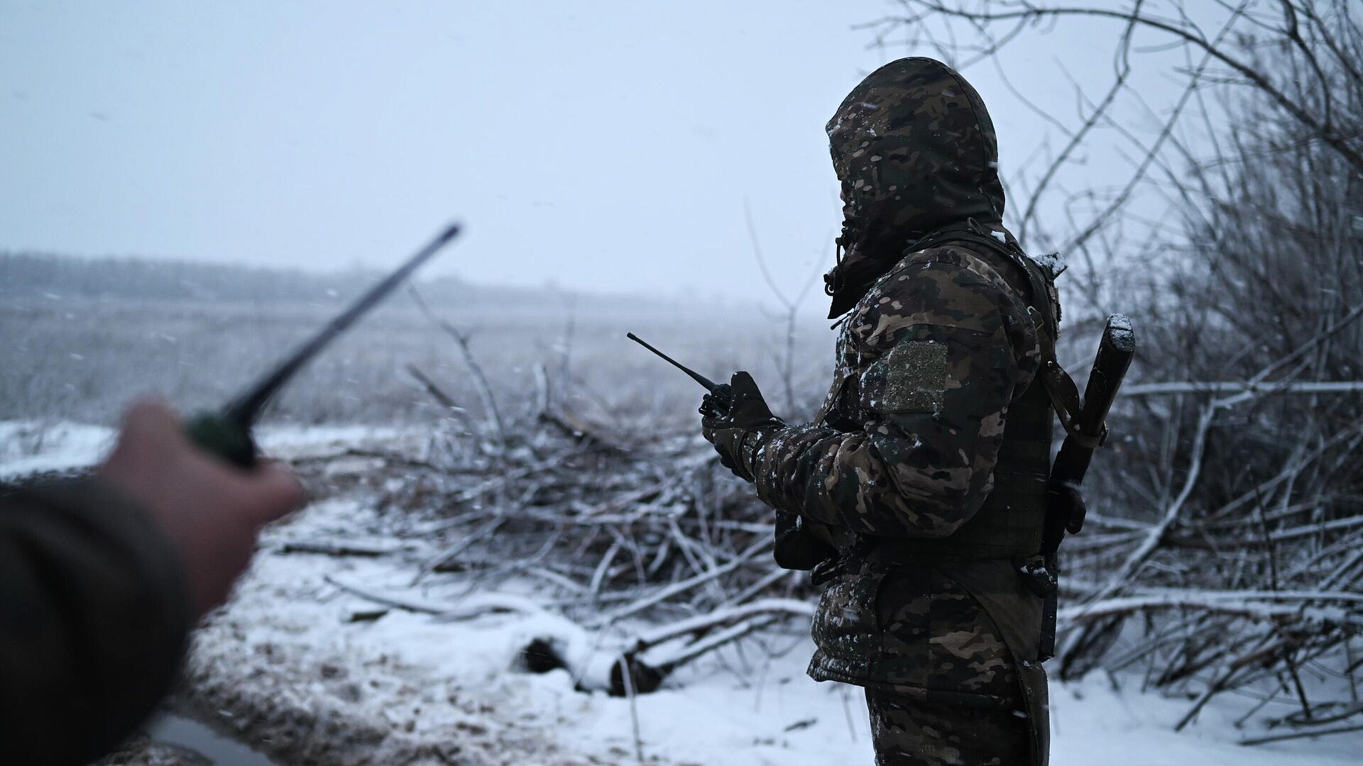 Военные СВО получили более 170 автомобилей ко Дню защитника отечества