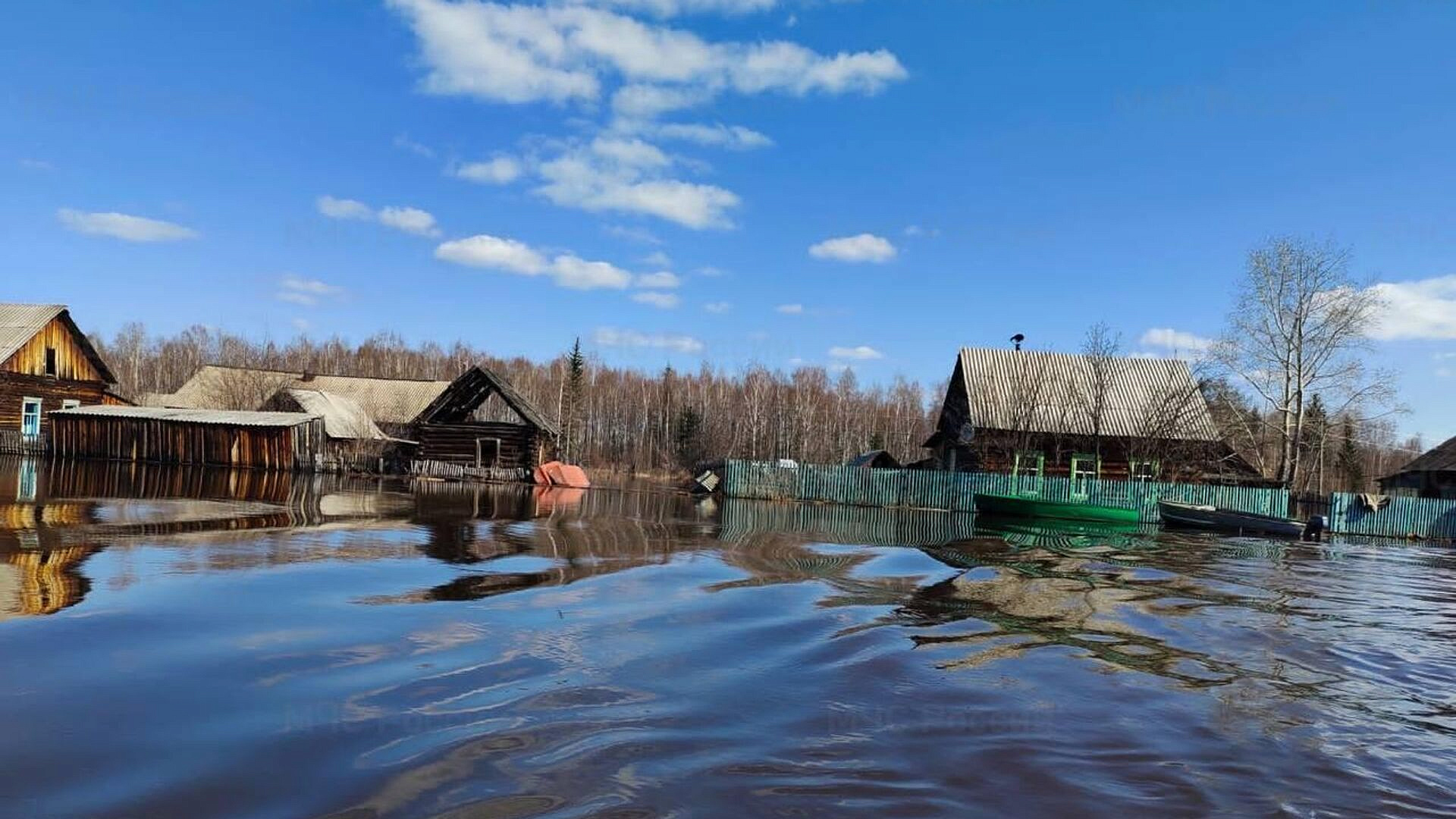В Томской области почти 140 домов остаются затопленными