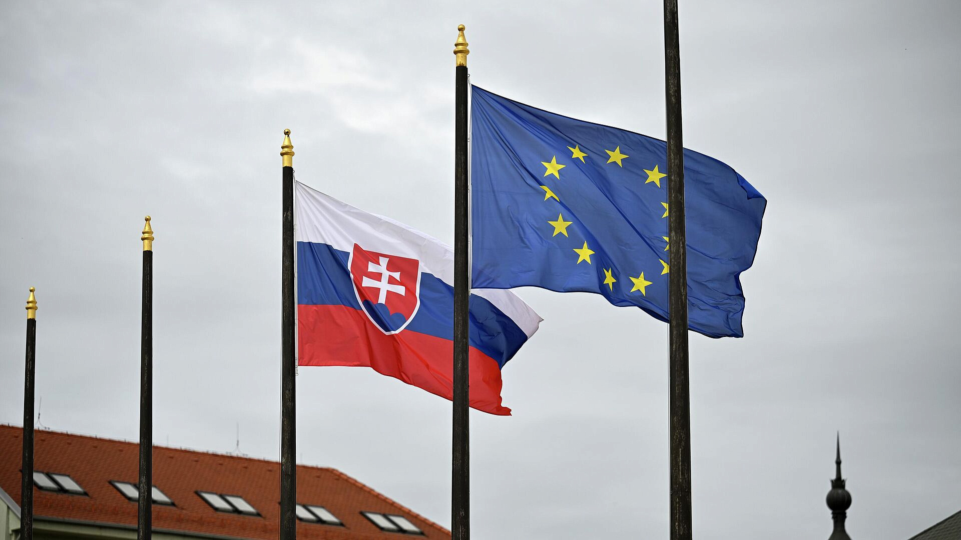 СМИ: Словакия подала иск против запрета на импорт в ЕС российского газа