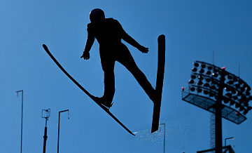 Тренер сборной России по прыжкам на лыжах заявил, что будет следить за ОИ