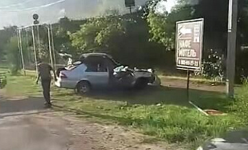 На Алтае три человека погибли в слетевшем с трассы автомобиле