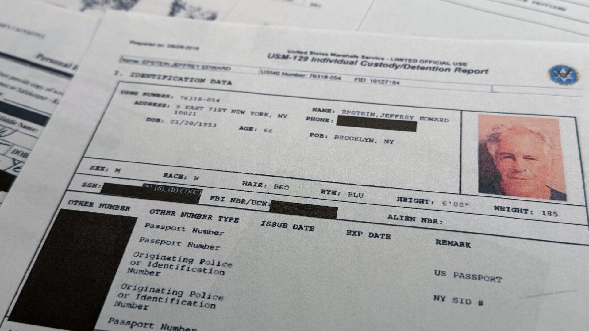 Британская полиция настаивает на передаче ей оригинальных файлов Эпштейна