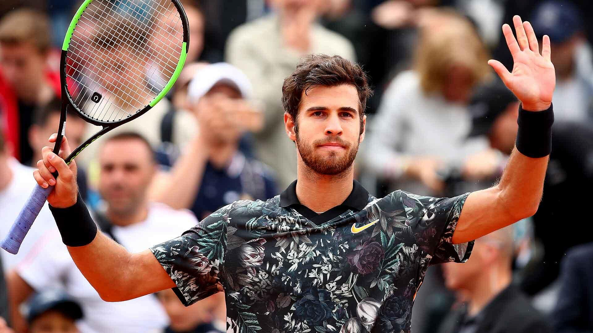 Хачанов обыграл Шевченко на старте турнира в Дубае